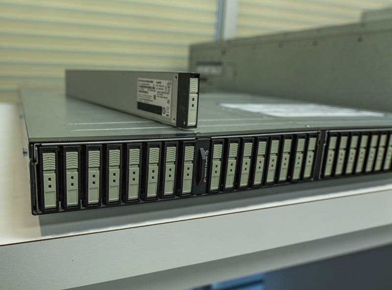‘Trên tay’ máy chủ lưu trữ All-flash EDSFF 1U Half-Petabyte của Supermicro