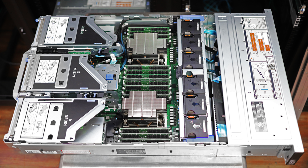 Mở Dell EMC PowerEdge R750