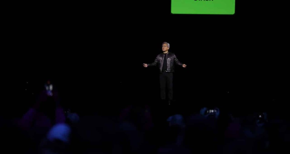 NVIDIA CEO: “Chúng tôi đã tạo ra chip xử lý cho kỷ nguyên AI tạo sinh”